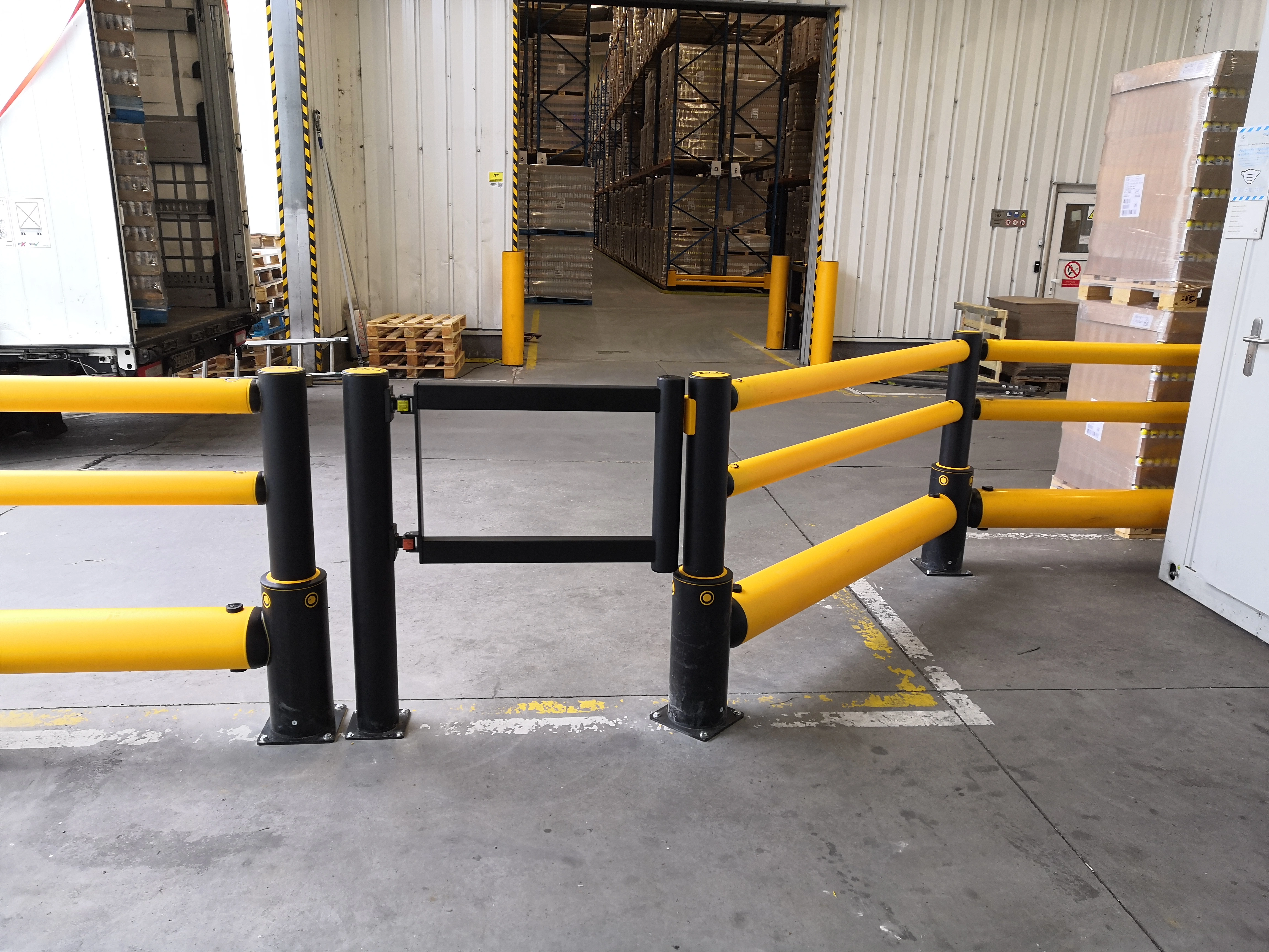 Samouzavírací branka Swing Gate značky A-Safe