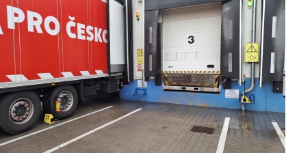 Verhinderung der vorzeitigen Abfahrt eines LKW