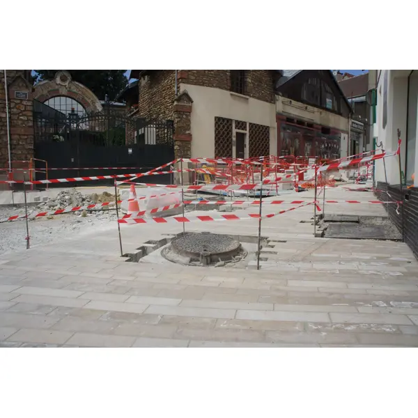 Absperrband, doppelseitig – OPP, rot-weiß, 50 mm × 100 m