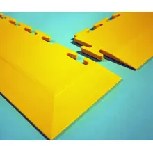 Anfahrleiste für Bodenfliesen Ecotile PVC – eckig, gelb, 580×80×7 mm