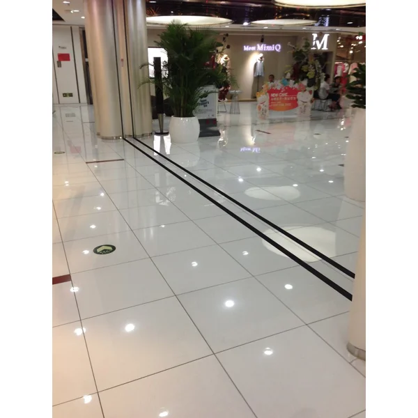 Výstražná protiskluzová páska – 50 mm × 5 m, čierna