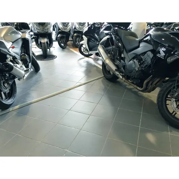 Begehbarer Kabelschutz, PVC – 2000×70×15 mm