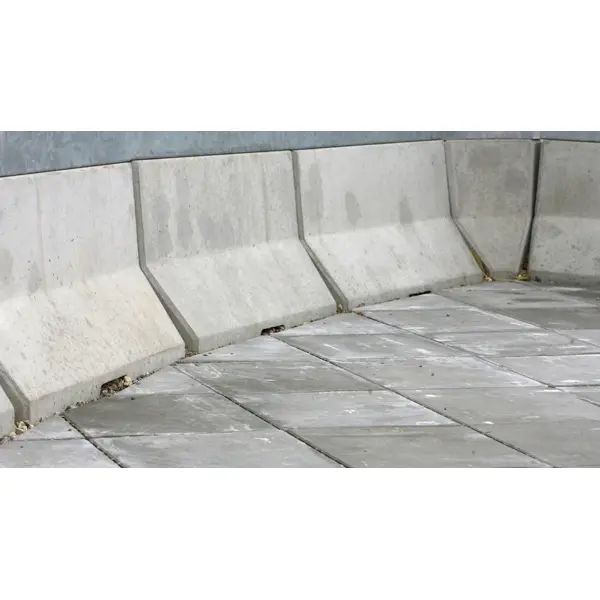 Betonschutzplanke 50 HS01CSB, schraffiert – Mittelstück, gelb–schwarz, 2000×440×500 mm