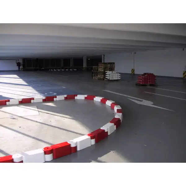 Bordstein aus recyceltem Gummi Twist – weiß, 580 mm