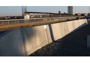 Einseitige Betonschutzplanke TYP120 – Mittelstück, 4000×549×1200mm