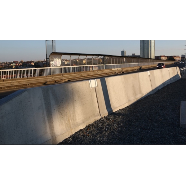 Einseitige Betonschutzplanke TYP80 – Mittelstück, 4000×549×800mm