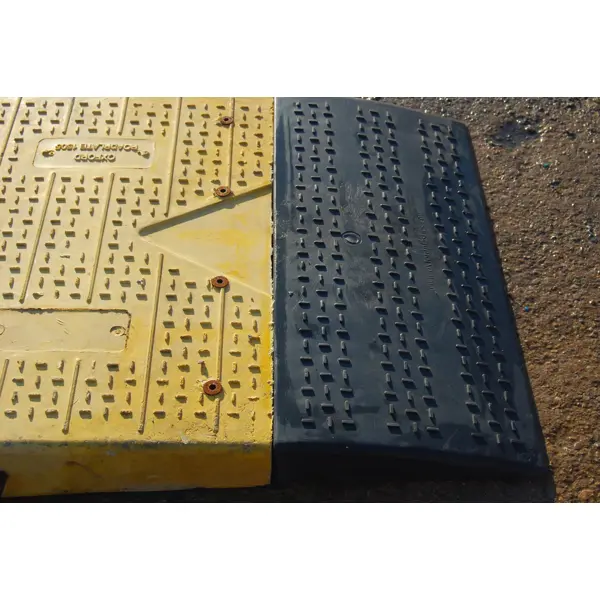 Grabenabdeckung 15/5 bis zur Breite 700 mm, Endstück – SMC, Tragfähigkeit 44t, 1500×500 mm