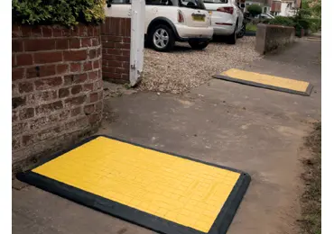 Grabenabdeckung mit Gummienden LowPro 12/8, bis zur Breite 700 mm