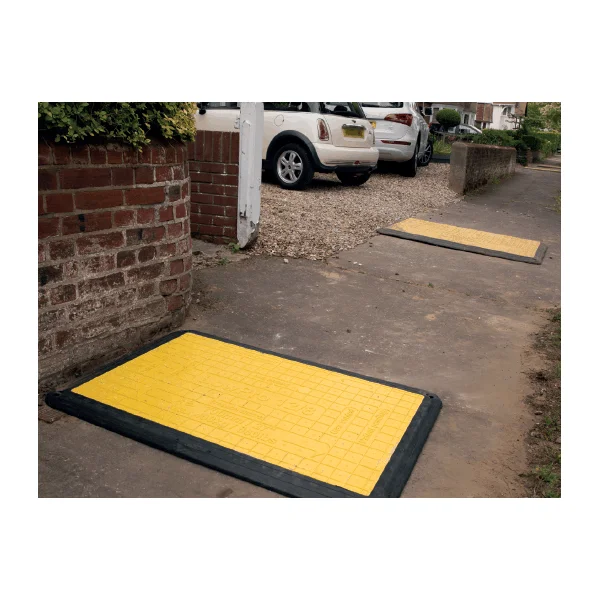 Grabenabdeckung mit Gummienden LowPro 12/8, bis zur Breite 700 mm