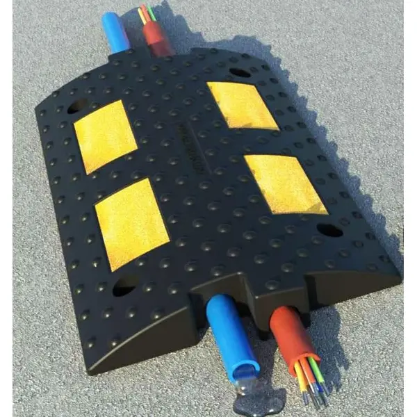 Gummibremse – Kabelübergang 30 km/h, 30 t – 500×300×55,6 mm, schwarz-gelb