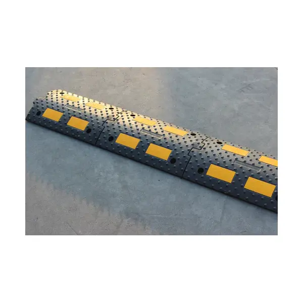 Gummibremse – Kabelübergang 30 km/h, 30 t – 500×300×55,6 mm, schwarz-gelb