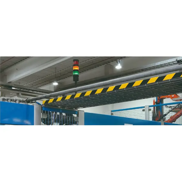 Hochreflektierende Warnmarkierung WT-5219 – 100 mm × 5 m, gelb-schwarz, Richtung rechts