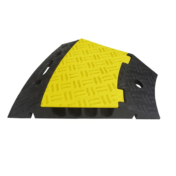 Kabelbrücke, 10 t, Eckstück 30° – 250×500×70 mm, gelb-schwarz