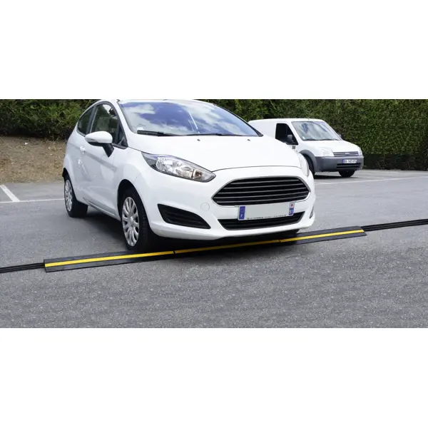 Kabelbrücke, 5 km/h, 40 t – 1000×240×70 mm, gelb-schwarz