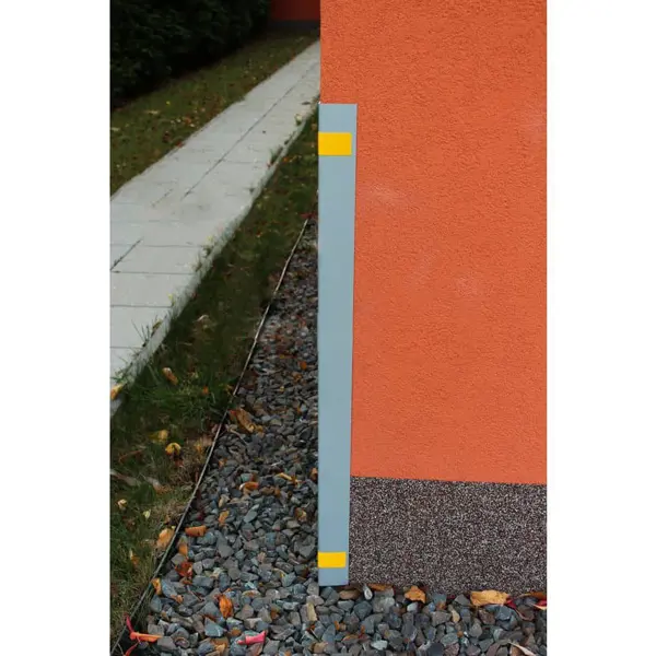 Kantenschutzprofil SlimPVC 65 mit 4 Reflexstreifen – 1000×65×2 mm