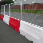 Kunststoff-Schutzplanke Nova Baufence – MDPE, weiß, 800×520×2000 mm