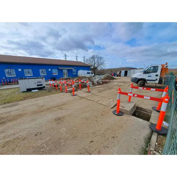 Kunststoffpfosten Standard mit Reflexstreifen der Klasse 2 – PP, Orange, Höhe 1,1 m