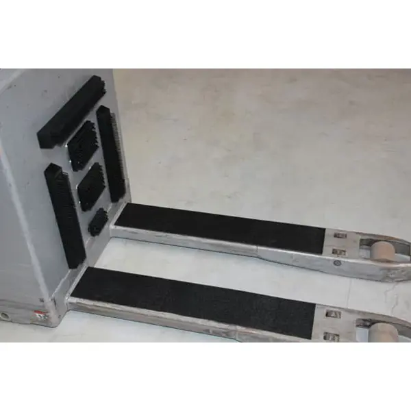 Magnetischer Antirutsch-Gabelzinkenschutz – schwarz, 1500×80×4 mm, Paar