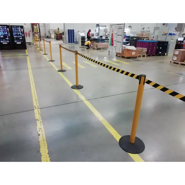 Mobilný zahradzovací stĺpik Popular Basic, žltá – samonavíjacie pásmo 2,3 m, žltá