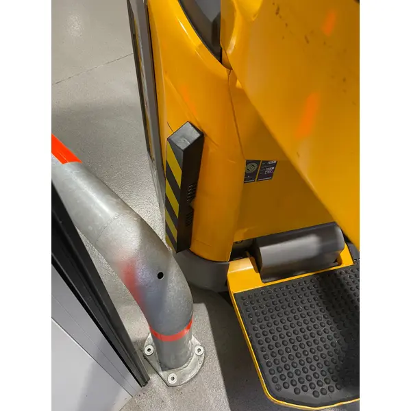 Mobiler Magnet-Prallschutz für Flurfördertechnik  Bumper V, biegsam – 400×50×50 mm