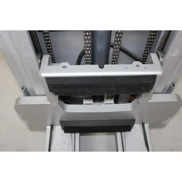 Mobiler Magnet-Prallschutz für Flurfördertechnik mit Gummiborsten – 150×100×30 mm