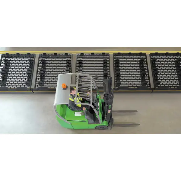 Palettenpodest UnderGuard – Nylon, Schwarz, 1241×1070 mm