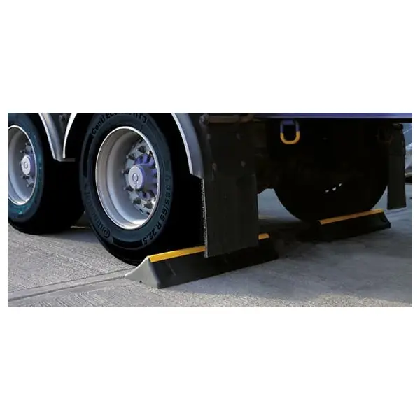 Parkovací doraz nákladných vozidiel Truck Stop – 160×300×1000 mm