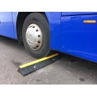 Prallschutz BusStop aus recyceltem Gummi