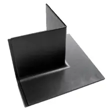 Profilierte Sockelleiste–äußere Ecke StandardRecycled aus recyceltem PVC – 100×160×6 mm, glatte Oberfläche, grau