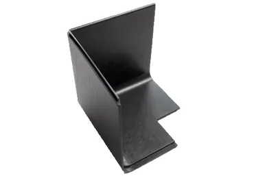 Profilierte Sockelleiste – Innenecke, recyceltes PVC, StandardRecycled, 100×160×6mm, glatte Oberfläche