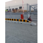 Reflektierender Kleber für durchgehende Betonschutzwände, Streifen – gelb-schwarz, 240×960 mm