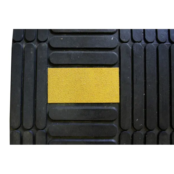 Retarder – Kabelbrücke 15 km/h, 40 t – 950×500×70 mm, gelb-schwarz