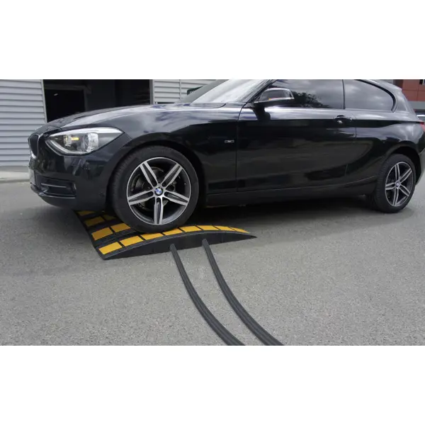 Retarder – Kabelbrücke 15 km/h, 40 t, Endstück – 950×475×70 mm, schwarz