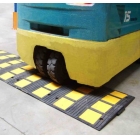 Retarder – Kabelbrücke 25 km/h, 40t – 900×500×50 mm, gelb-schwarz