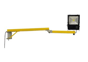 Schwenkarm mit LED-Rampenleuchte