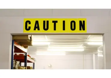 Selbstklebende Buchstaben – Zeichen A-Z, gelber Hintergrund, 1 Zeichen auf Karte