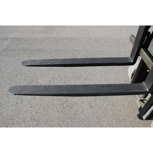 Selbstklebender Antirutsch-Gabelzinkenschutz – schwarz, 1200×120×3 mm, Paar