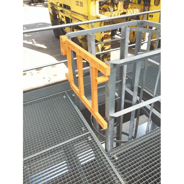 Selbstschließendes Sicherheitstor SafeGate – gelb, 560 mm