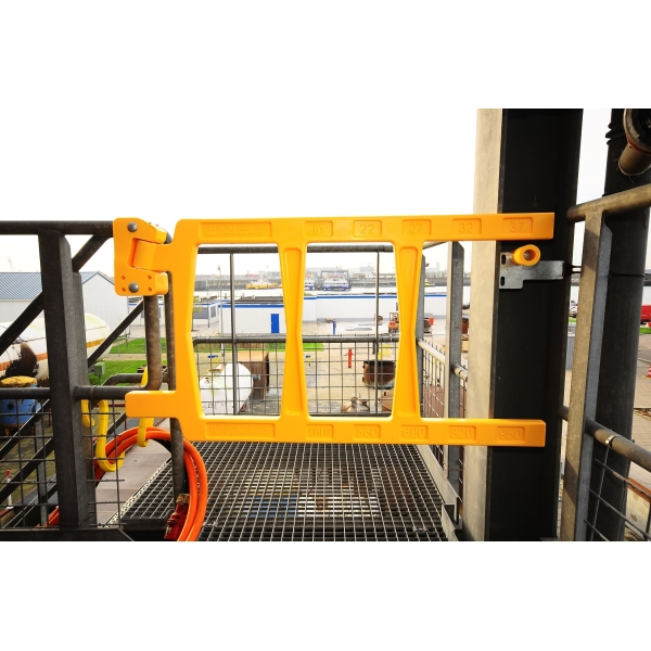 Selbstschließendes Sicherheitstor SafeGate – gelb, 690mm