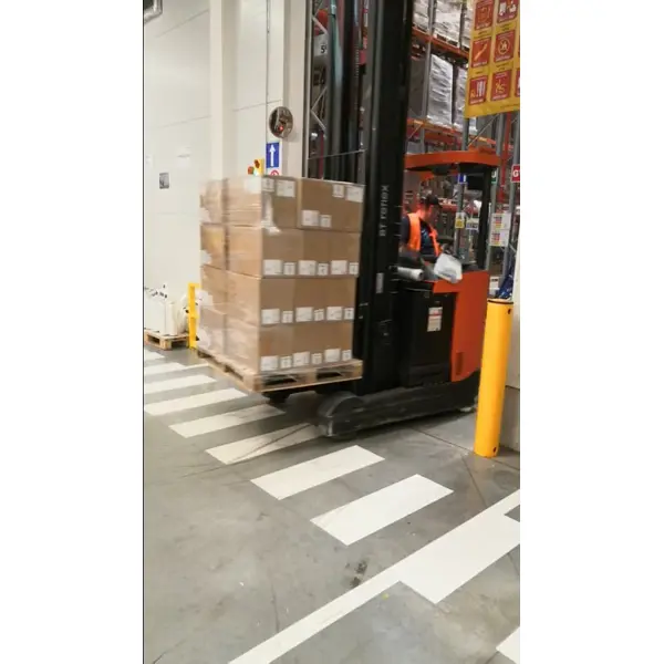 Signalisierungssystem für Gabelstaplerdurchfahrten – 1× Zentraleinheit, 1× Radarwarner, 1× LED-Sirene 32 Töne, 1× Ampel