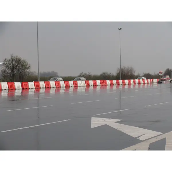 Straßenleitplanke aus Kunststoff 80 – PE, Rot, 800×400×1160 mm