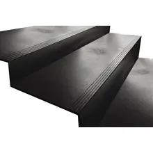 Treppenkantenprofil StandardRecycled aus recyceltem PVC – 300×200×1080×10 mm, glatte Oberfläche, schwarz