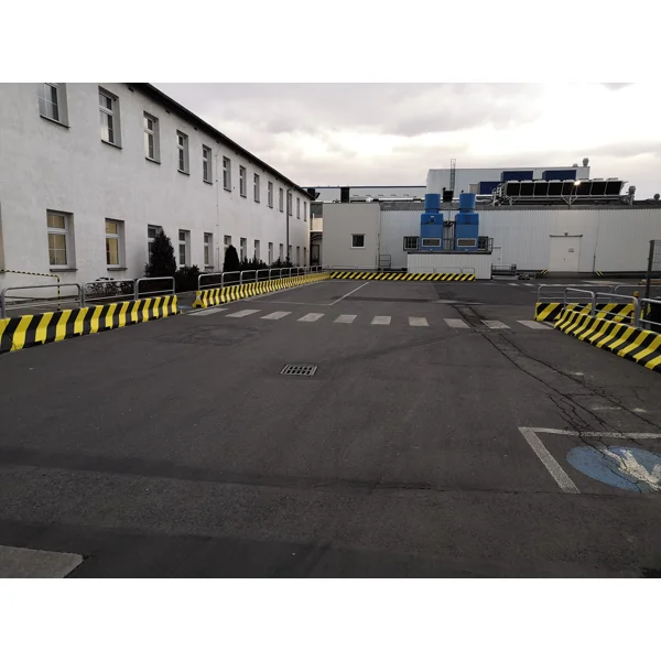 Verzinktes Geländer für Betonschutzplanken – 2000×500 mm