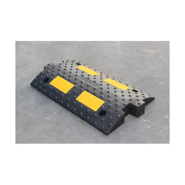 Verzögerungsschwelle, Retarder mit reflektierenden Streifen LP300, Durchlaufelement – 500×300×55,6 mm, schwarz-gelb