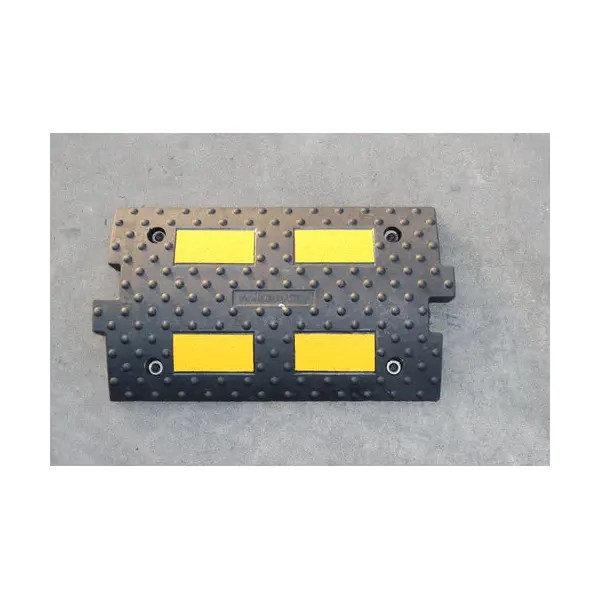 Verzögerungsschwelle, Retarder mit reflektierenden Streifen LP300, Durchlaufelement – 500×300×55,6 mm, schwarz-gelb