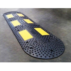 Verzögerungsschwelle, Retarder mit reflektierenden Streifen LP500, Durchlaufelement – 500×500×50 mm, schwarz-gelb