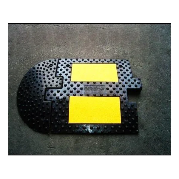 Verzögerungsschwelle, Retarder mit reflektierenden Streifen LP500, Endelement – 250×500×50 mm, schwarz-gelb