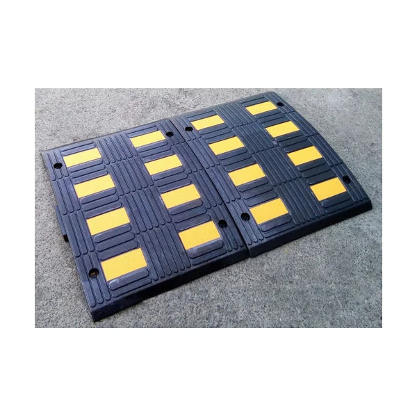 Verzögerungsschwelle, Retarder mit reflektierenden Streifen LP650, Durchlaufelement – 500×650×55 mm, schwarz-gelb