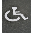 Vorgefertigte Straßenmarkierung "Behindertenparkplatz" – Thermoplast, weiß, 600×500 mm, 10er-Pack