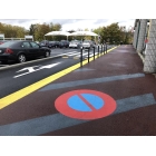 Vorgefertigte Straßenmarkierung "Eingeschränktes/Absolutes Haltverbot" – Thermoplast, rot-blau, D.450 mm, 2er-Pack